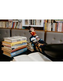 Glückliche Bücherwurm-Socken