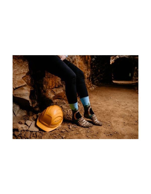 Fröhliche Sockenhöhle