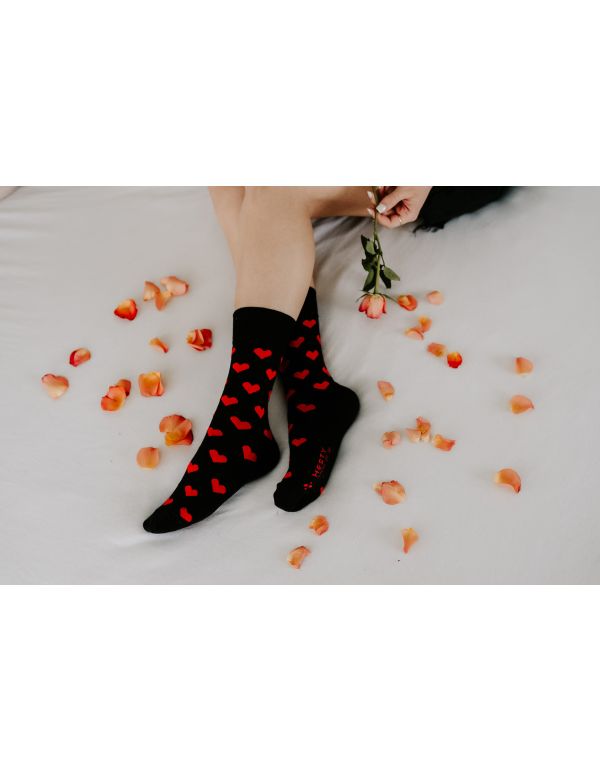 Fröhliche Socken Kleine Herzen schwarz