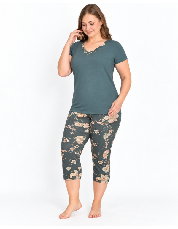 Damenpyjama mit Blumenmuster